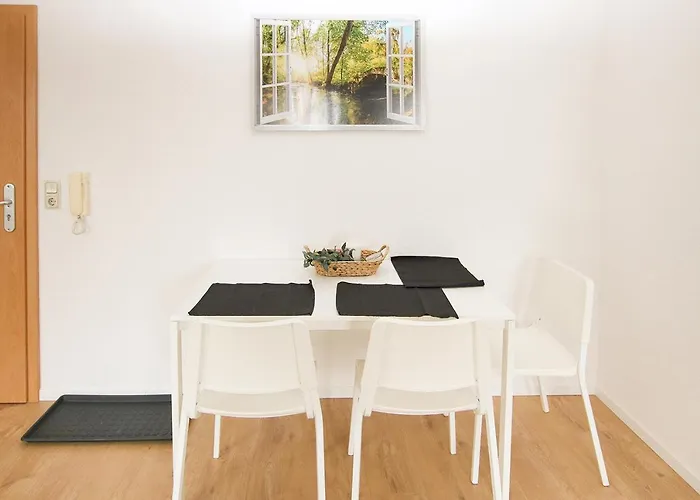 Work & 2 아파트 *