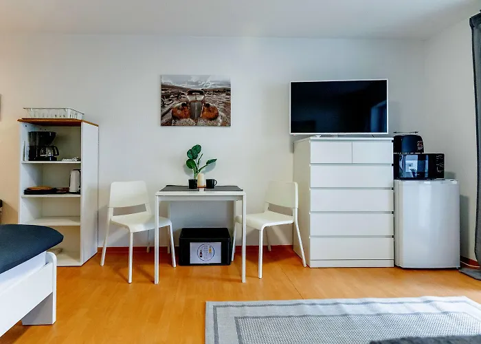 Work & 2 아파트 *